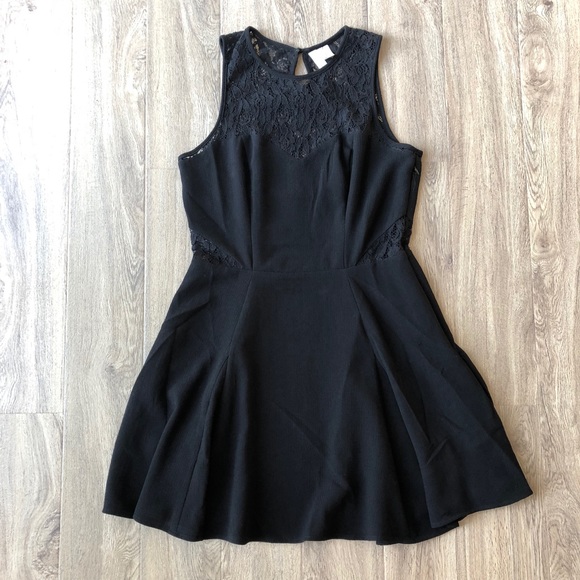 Forever 21 Dresses & Skirts - Forever 21 black lace cutout fit and flare dress M